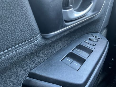 Used 2022 Honda CR-V EX image 16