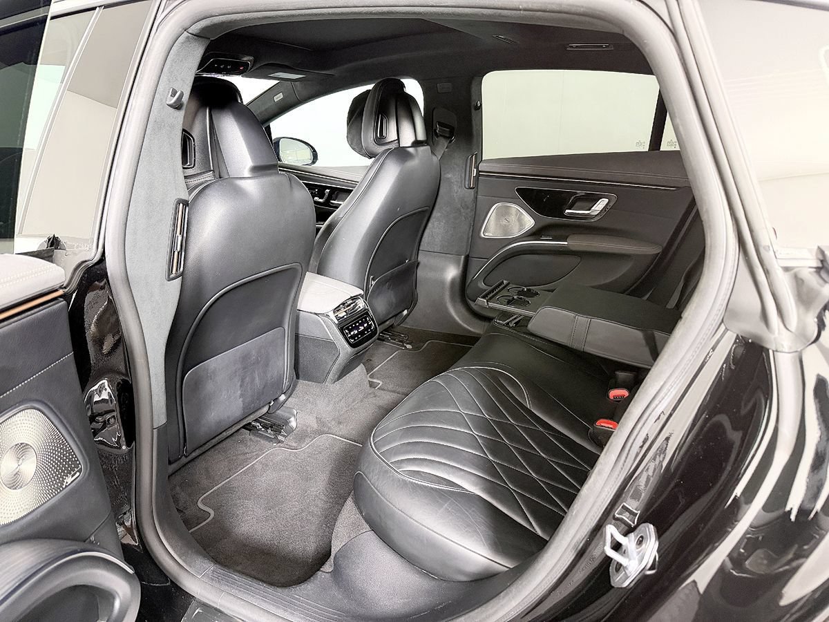 Used 2022 Mercedes-Benz EQS 580 4MATIC Sedan image 35