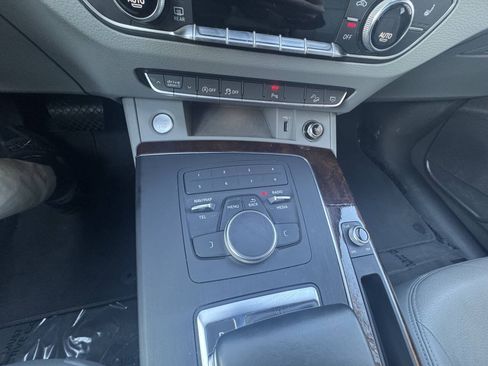 Used 2020 Audi Q5 2.0T Premium AWD/4WD image 35
