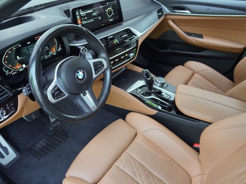 Used 2023 BMW 530i xDrive w/ M Sport Package AWD/4WD image 9