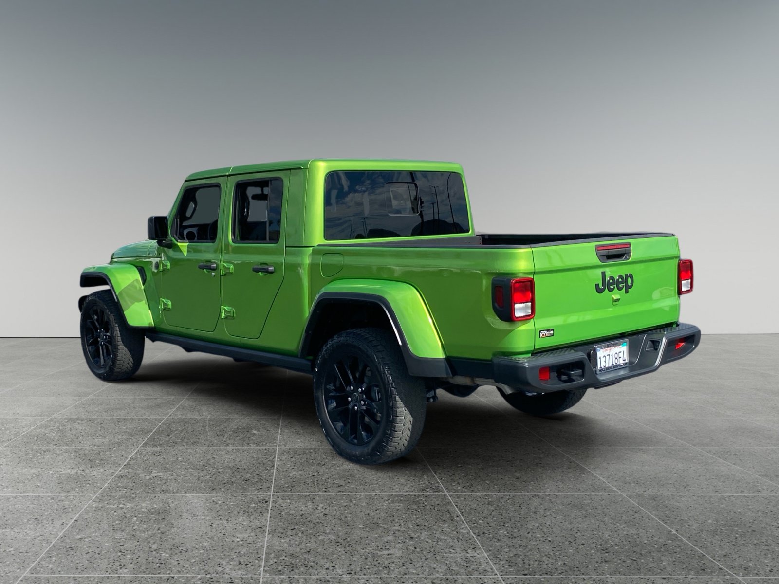 Used 2025 Jeep Gladiator Sport AWD/4WD image 3