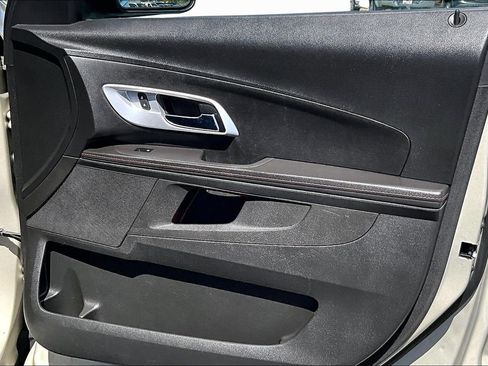 Used 2015 Chevrolet Equinox LT FWD image 17