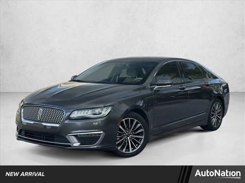 Used 2017 Lincoln MKZ Premiere image 1