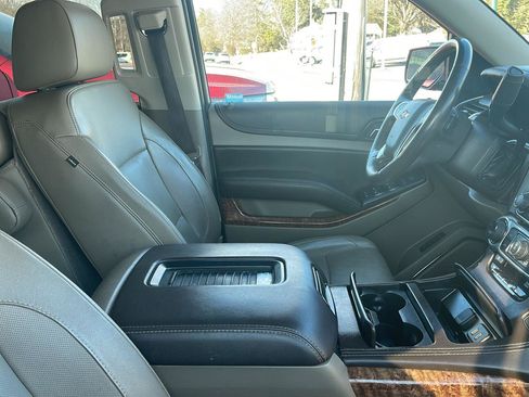 Used 2017 Chevrolet Tahoe Premier AWD/4WD image 4