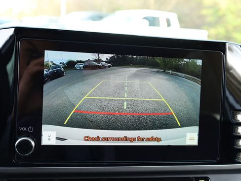 Used 2025 Toyota Camry LE image 22