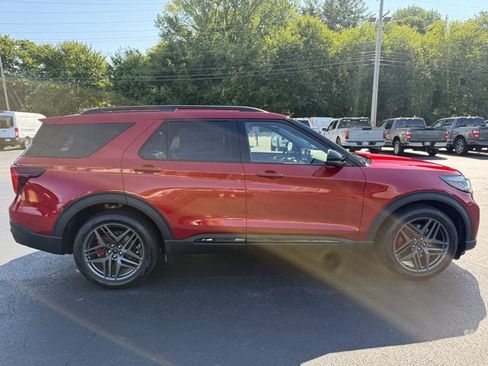 New 2026 Ford Explorer ST w/ Sun And Sound Package AWD/4WD image 4