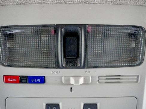 Used 2018 Subaru Forester 2.5i Touring image 29