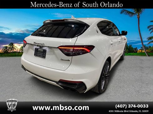 Used 2022 Maserati Levante Trofeo AWD/4WD image 15
