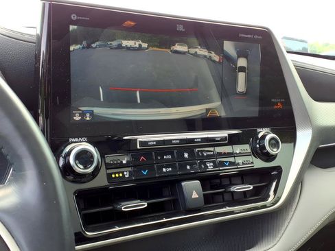 Used 2022 Toyota Highlander Platinum AWD/4WD image 20