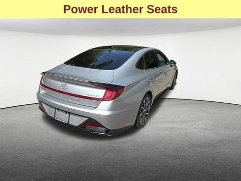 Used 2023 Hyundai Sonata Limited FWD image 9