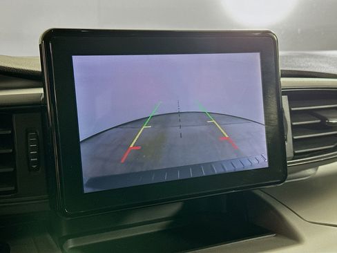 Used 2021 Ford Explorer XLT image 22