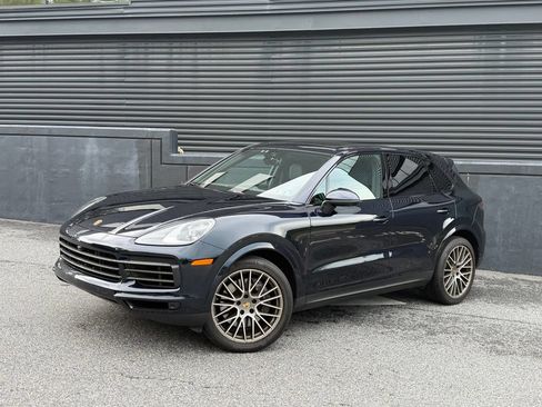 Certified 2023 Porsche Cayenne Platinum Edition AWD/4WD image 6