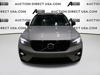 Used 2025 Volvo XC40 B5 Plus video 3