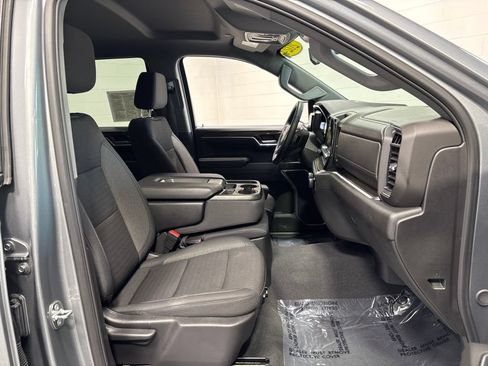 Used 2024 Chevrolet Silverado 1500 LT AWD/4WD image 10