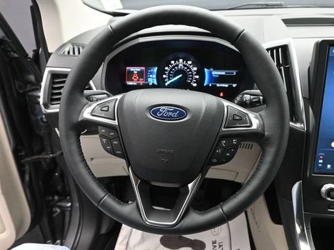 Certified 2024 Ford Edge Titanium AWD/4WD image 15