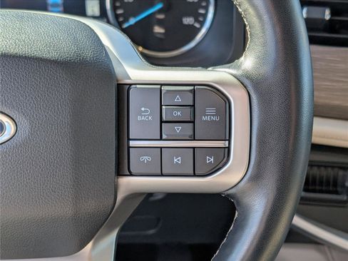 Used 2024 Ford Expedition Limited image 25