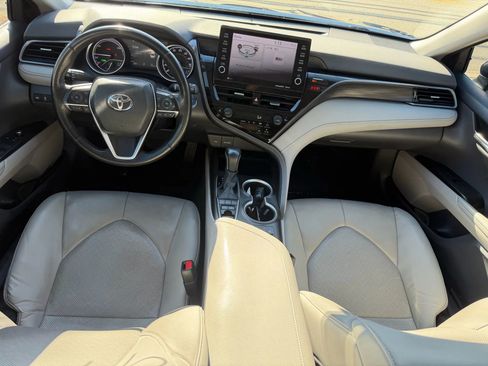 Used 2023 Toyota Camry XLE image 30