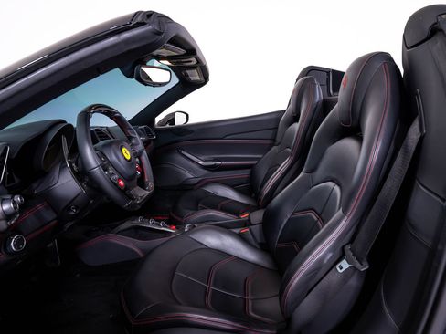 Used 2018 Ferrari 488 Spider RWD image 22