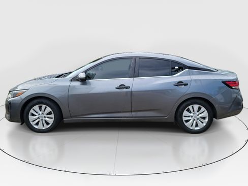 Used 2025 Nissan Sentra S FWD image 4