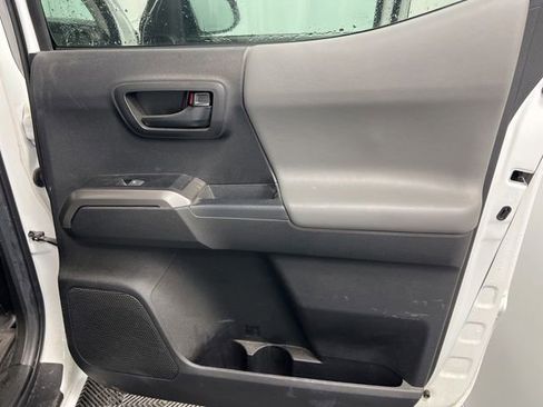Used 2023 Toyota Tacoma SR5 AWD/4WD image 14