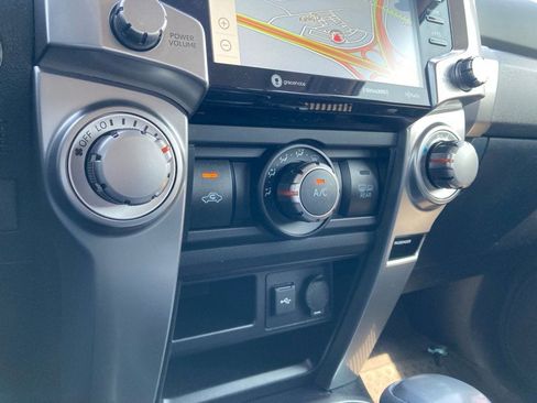 Used 2021 Toyota 4Runner SR5 Premium w/ Moonroof Package RWD image 28