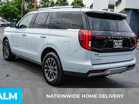 Used 2025 Ford Expedition Platinum AWD/4WD image 5