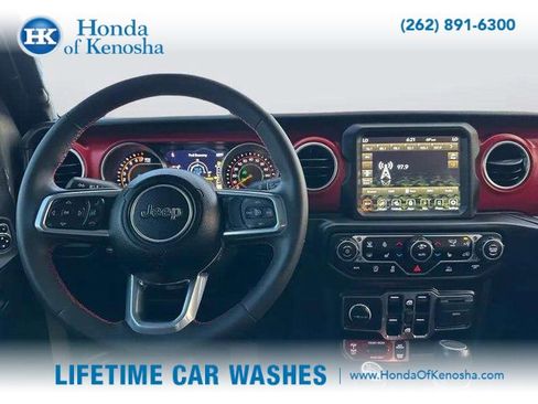 Used 2023 Jeep Gladiator Rubicon w/ Cold Weather Group image 10