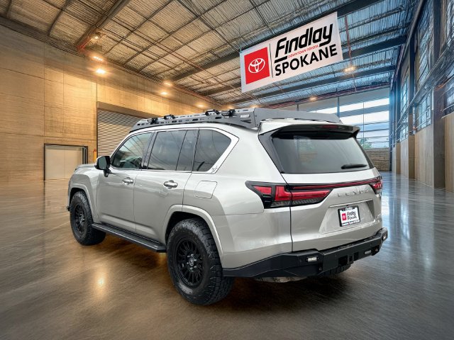 Used 2022 Lexus LX 600 4WD w/ Luxury Package image 6