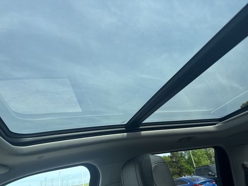 Used 2022 Toyota Tundra Limited w/ TRD Off-Road Package image 15