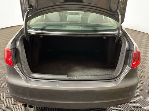 Used 2011 Volkswagen Jetta Sedan image 10