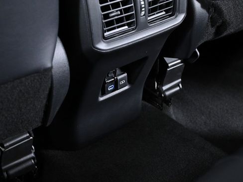 Used 2022 Toyota RAV4 Limited image 29