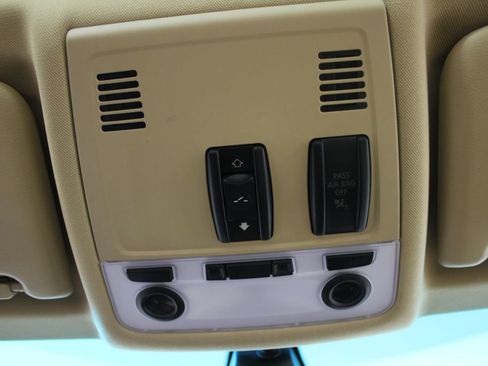 Used 2006 BMW 325xi Sedan image 35