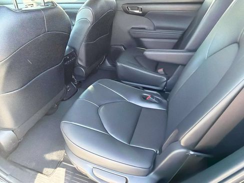 Certified 2026 Toyota Highlander XLE AWD/4WD image 29