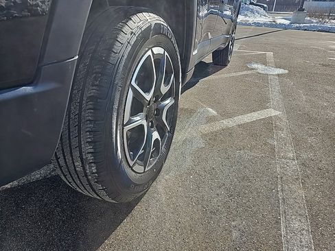 Used 2024 Jeep Compass Trailhawk image 34