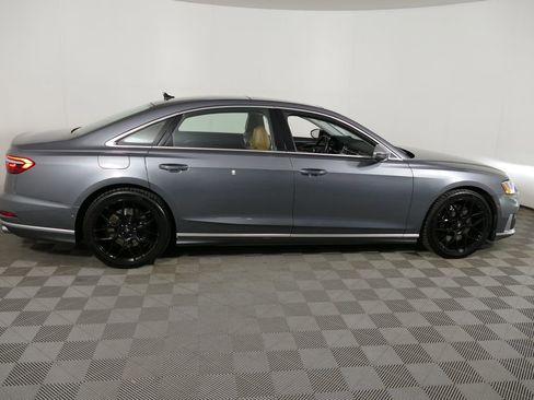 Used 2020 Audi S8 L w/ S8 Executive Package AWD/4WD image 31