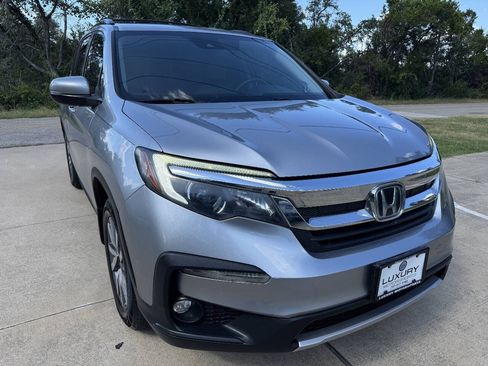 Used 2019 Honda Pilot EX image 2