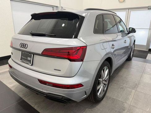 Certified 2025 Audi Q5 e Premium Plus w/ Premium Plus Package AWD/4WD image 2
