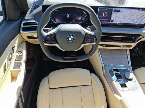 Used 2025 BMW 330i xDrive Sedan AWD/4WD image 11