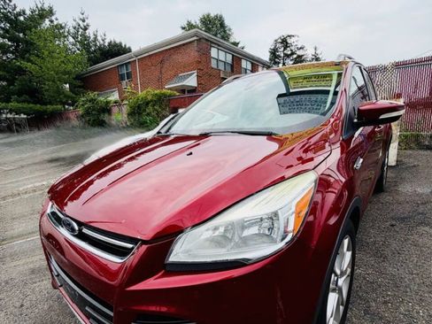 Used 2014 Ford Escape Titanium AWD/4WD image 5
