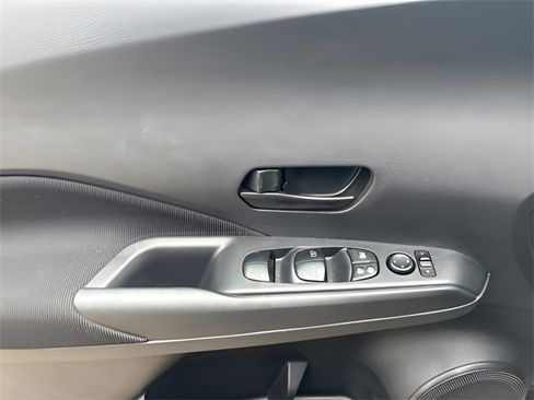 Used 2025 Nissan Kicks Play S image 21