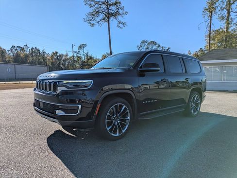 Used 2022 Jeep Wagoneer Series II w/ Premium Group I image 10