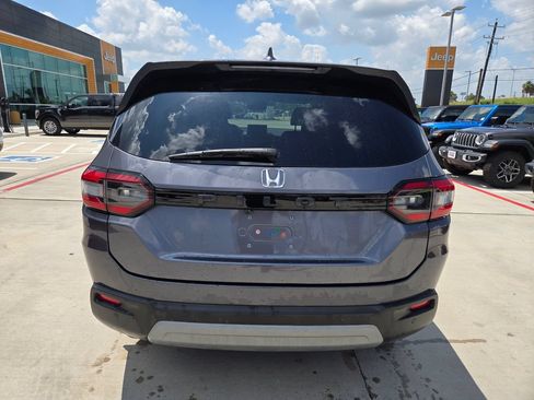 Used 2023 Honda Pilot EX-L image 4