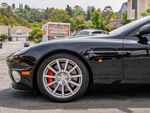 Used 2005 Aston Martin Vanquish S RWD image 2