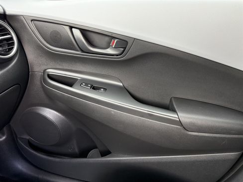 Used 2021 Hyundai Kona SEL FWD image 28