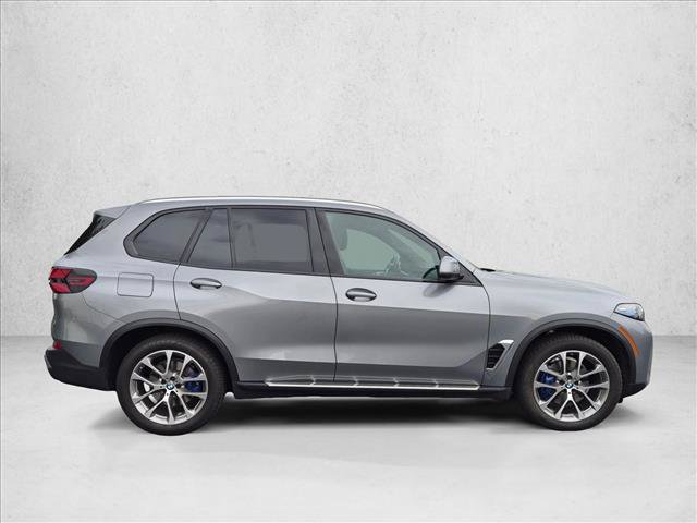 Used 2024 BMW X5 xDrive40i w/ Premium Package AWD/4WD image 4