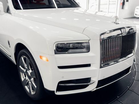 Used 2021 Rolls-Royce Cullinan AWD/4WD image 19