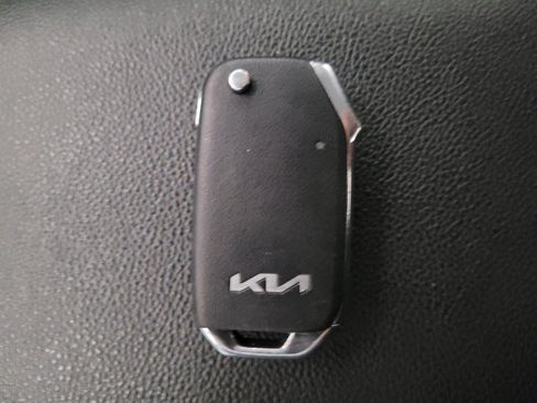 Used 2023 Kia Forte LXS FWD image 32