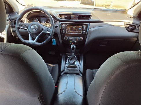 Used 2020 Nissan Rogue Sport S FWD image 18