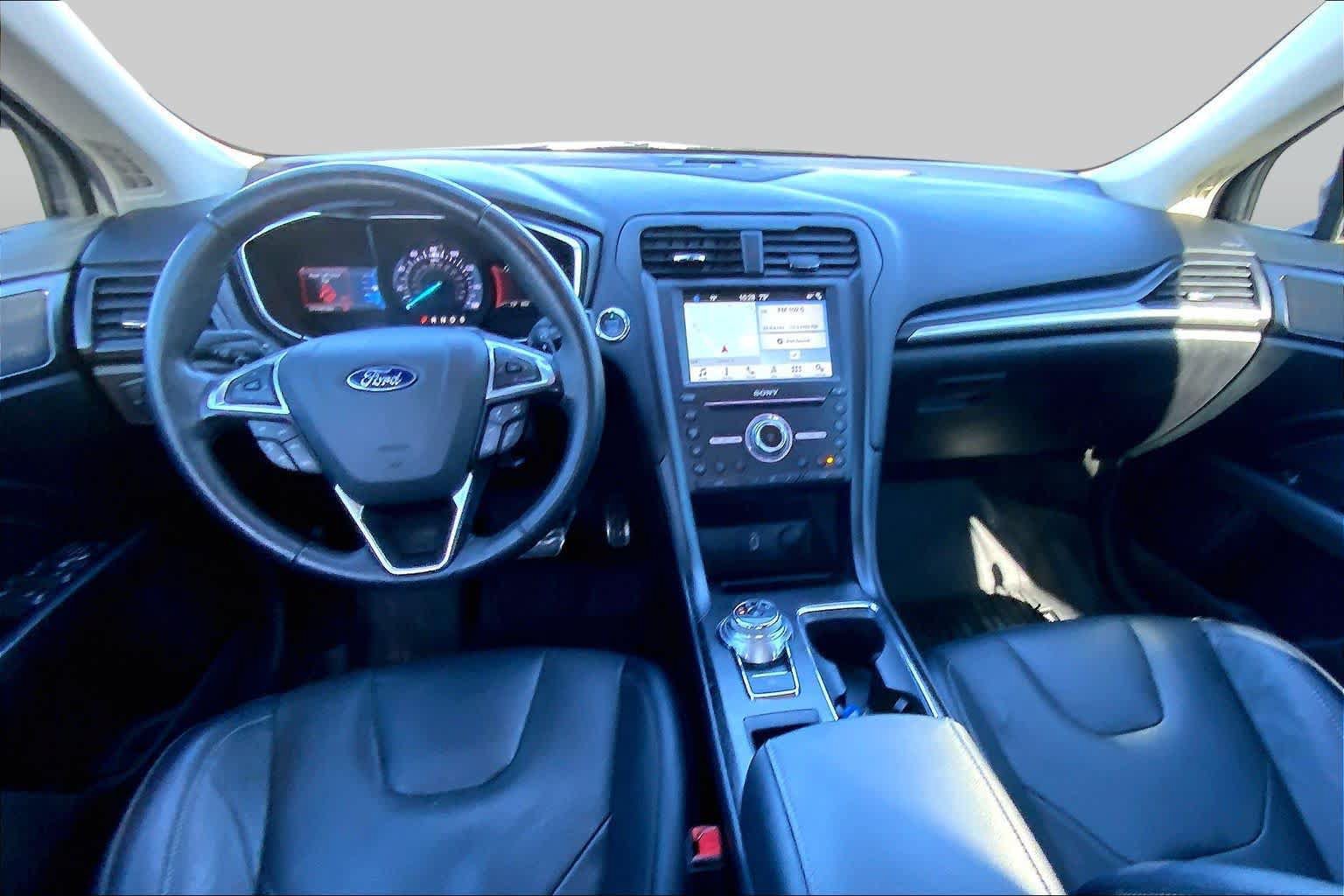Used 2018 Ford Fusion Titanium AWD/4WD image 16