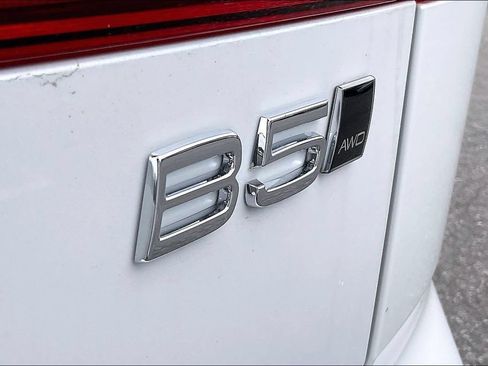 New 2026 Volvo XC60 B5 Plus w/ Protection Package Premier AWD/4WD image 10